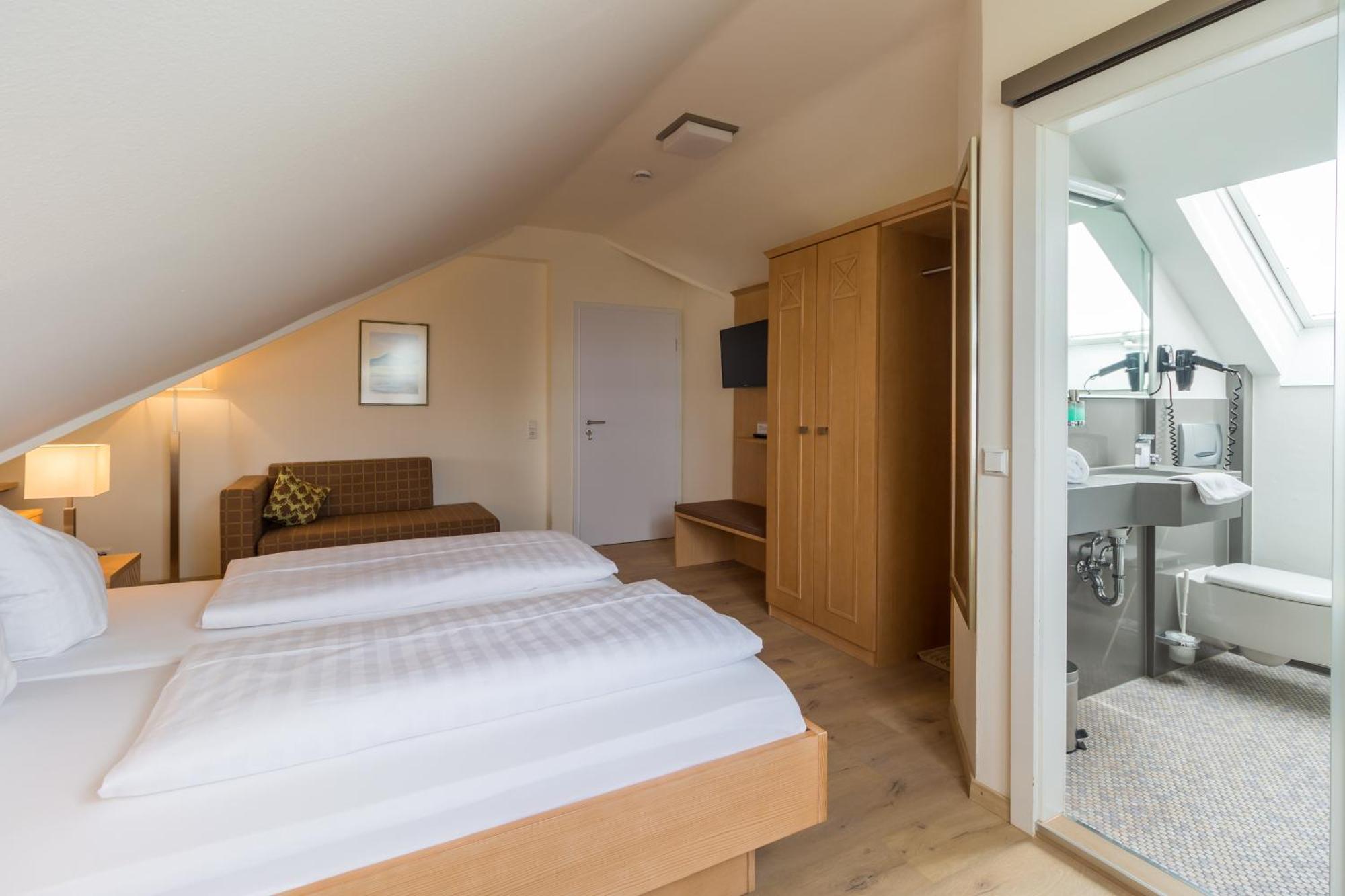Gaestehaus Burgblick Bisingen Quarto foto
